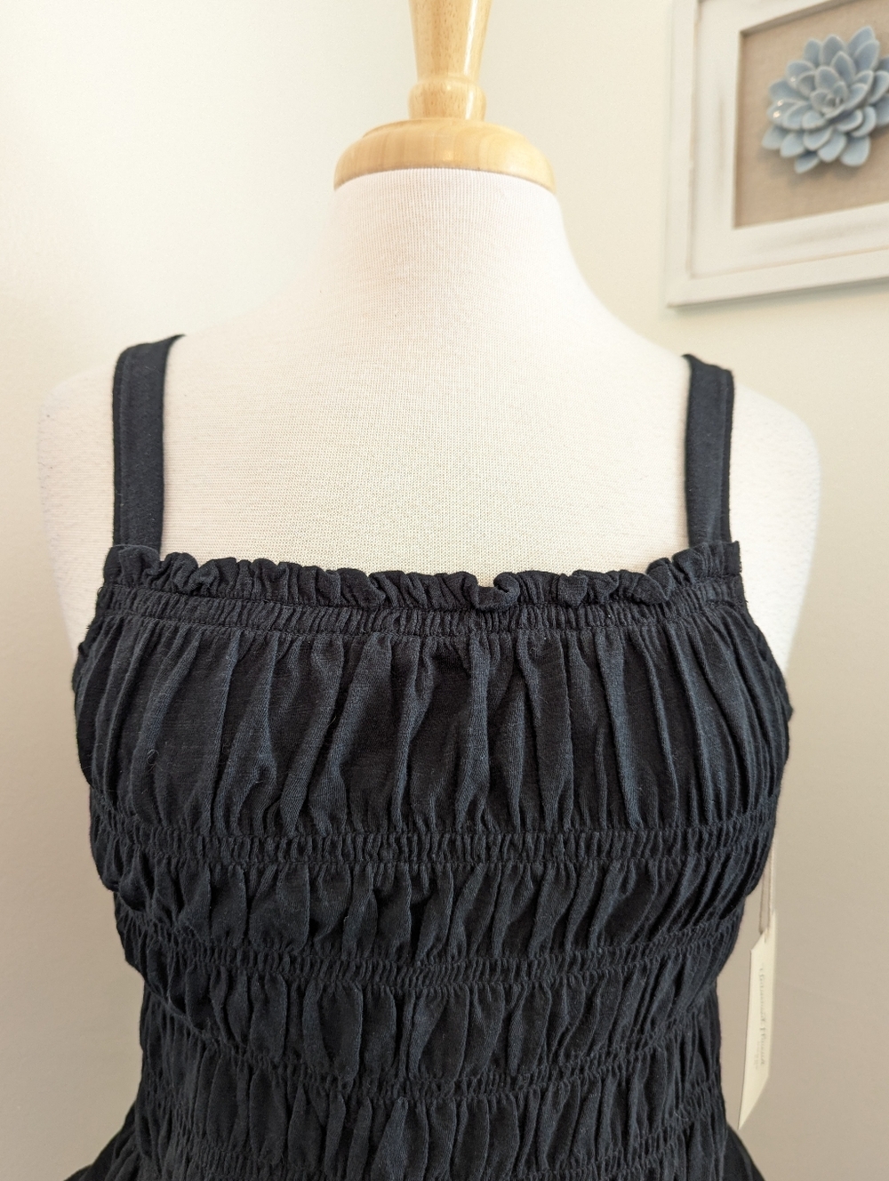Universal Thread | Target Black Smocked Ruffle Hem Tank Top XL - Picture 2 of 9